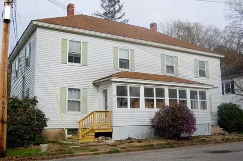 12-16 Church St, Barre, MA 01074