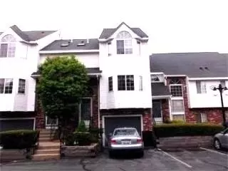 179 Tall Oaks Dr #C, Weymouth, MA 02190