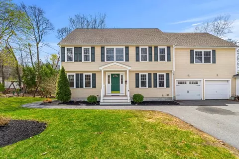 15 Court St # A, North Andover, MA 01845