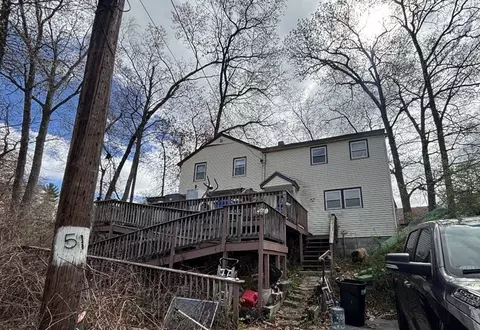 51 First St, Dracut, MA 01826