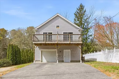 35 Freshmeadow Dr, Wareham, MA 02571