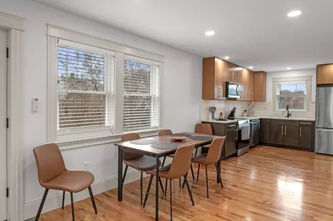 Dining - 6 Neptune Pl # R, Gloucester, MA 01930 photo 1 of 3