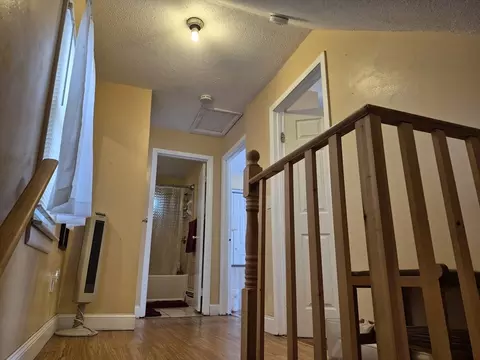 Entry Way - 58 Eureka, Springfield, MA 01104 photo 3 of 3