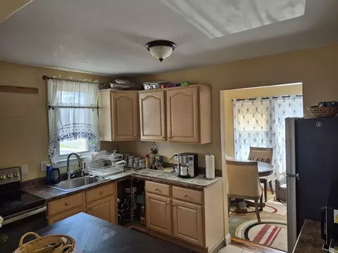Kitchen - 58 Eureka, Springfield, MA 01104 photo 2 of 2