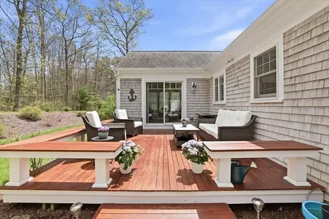 Exterior - 140 Pheasant Hill Cir, Cotuit, MA 02635 photo 3 of 8