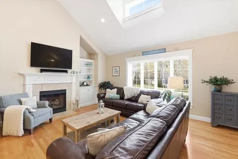 Living - 140 Pheasant Hill Cir, Cotuit, MA 02635 photo 2 of 3