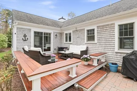 Exterior - 140 Pheasant Hill Cir, Cotuit, MA 02635 photo 4 of 8