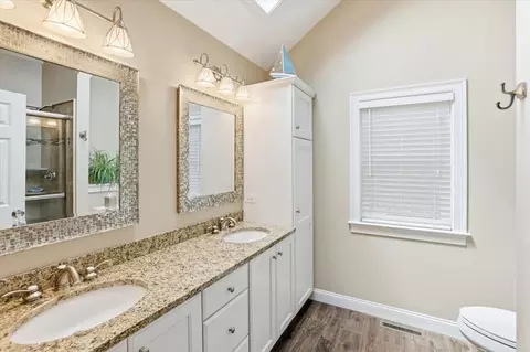 Bath - 140 Pheasant Hill Cir, Cotuit, MA 02635 photo 1 of 4