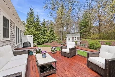 Exterior - 140 Pheasant Hill Cir, Cotuit, MA 02635 photo 2 of 8
