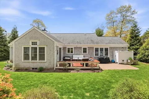 Exterior - 140 Pheasant Hill Cir, Cotuit, MA 02635 photo 6 of 8