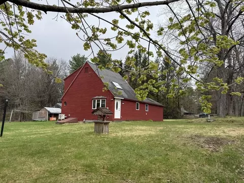 729 North Rd, Hardwick, MA 01037