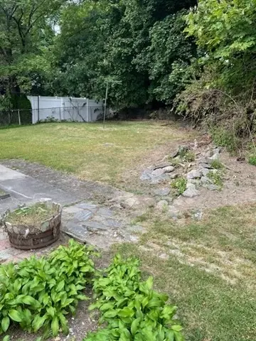 Exterior - 259 Massasoit Rd, Worcester, MA 01604 photo 2 of 3