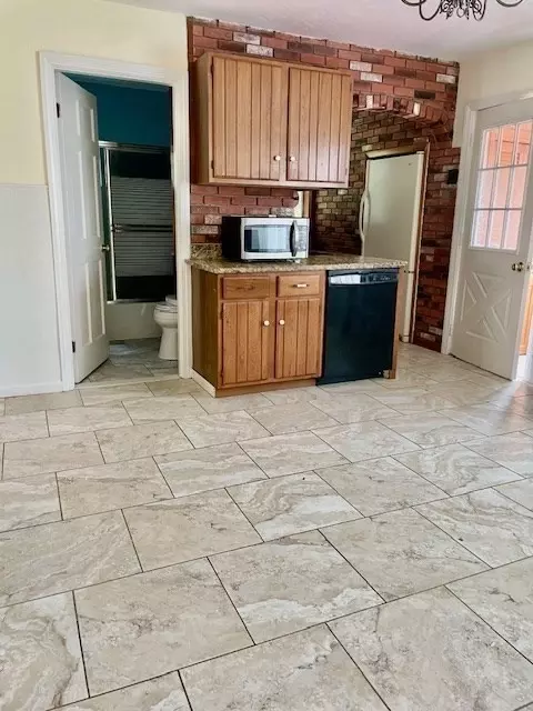 Kitchen - 259 Massasoit Rd, Worcester, MA 01604 photo 1 of 2