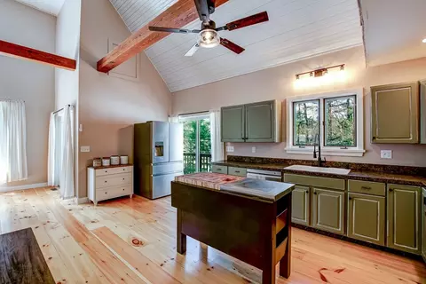 14 Laurel Dr, Ashburnham, MA 01430 photo 4