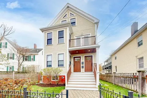 17 Hammond St #2, Somerville, MA 02143