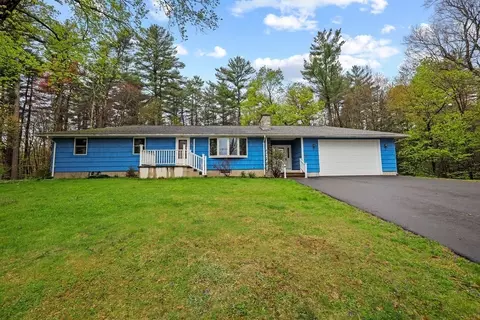 27 Lyman St, Granby, MA 01033