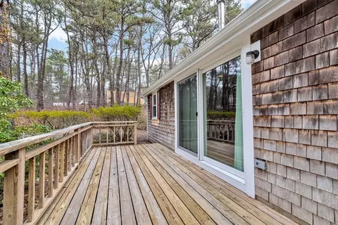 Exterior - 10 Bartlett Rd, Wellfleet, MA 02667 photo 6 of 7