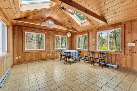 Exterior - 10 Bartlett Rd, Wellfleet, MA 02667 photo 2 of 7