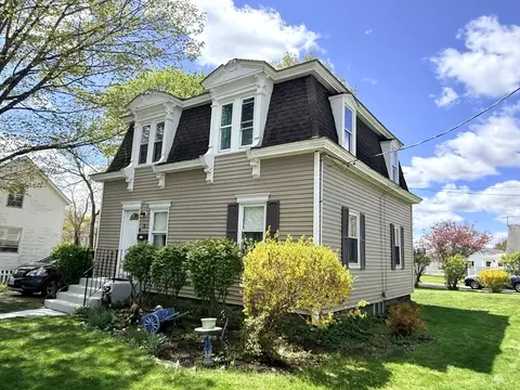 3 Fremont St, Oxford, MA 01540