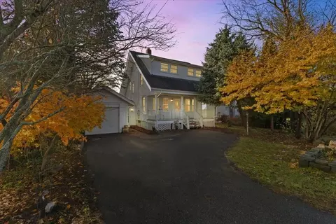 1496 Riverside Ave, Somerset, MA 02726