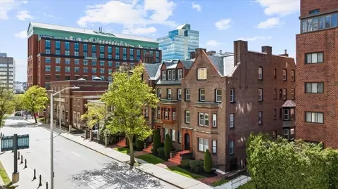 Exterior - 40 Elm St #1, Worcester, MA 01609 photo 5 of 10