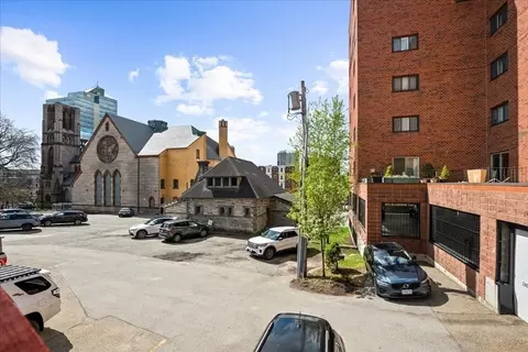 Exterior - 40 Elm St #1, Worcester, MA 01609 photo 4 of 10