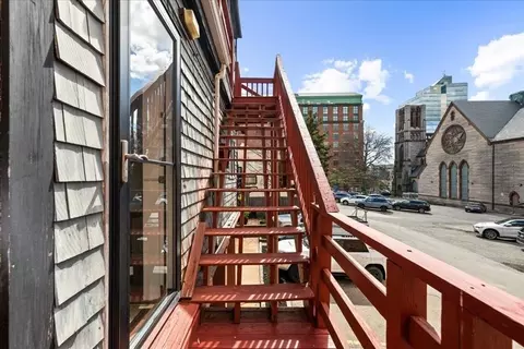 Exterior - 40 Elm St #1, Worcester, MA 01609 photo 3 of 10