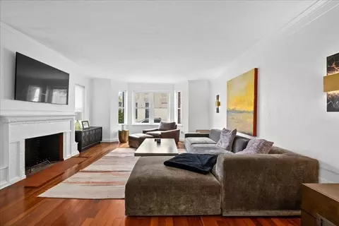 Living - 40 Elm St #1, Worcester, MA 01609 photo 1 of 5