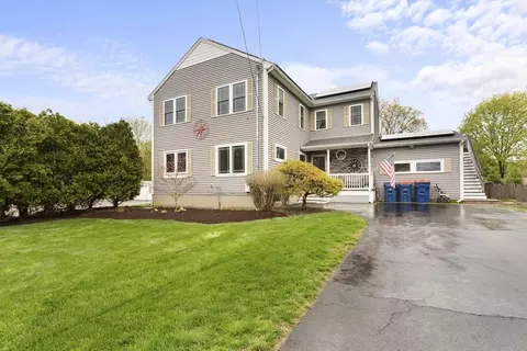 2 Burnside Ave, Seekonk, MA 02771