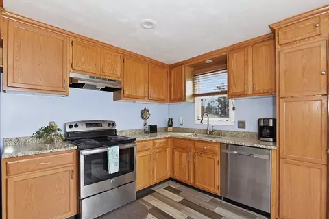 Kitchen - 91 Cohasset Rd, Wareham, MA 02532 photo 2 of 5