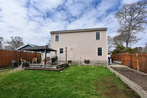 Exterior - 91 Cohasset Rd, Wareham, MA 02532 photo 8 of 11