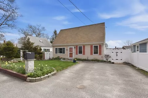 Exterior - 91 Cohasset Rd, Wareham, MA 02532 photo 2 of 11