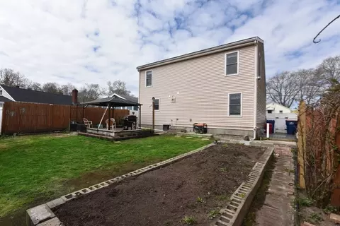 Exterior - 91 Cohasset Rd, Wareham, MA 02532 photo 7 of 11