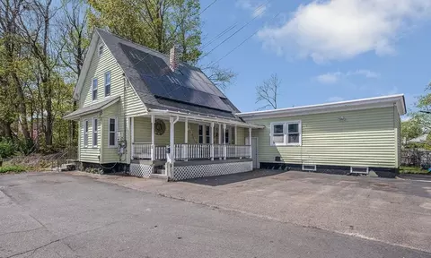 5 Ready Ave, Lowell, MA 01854