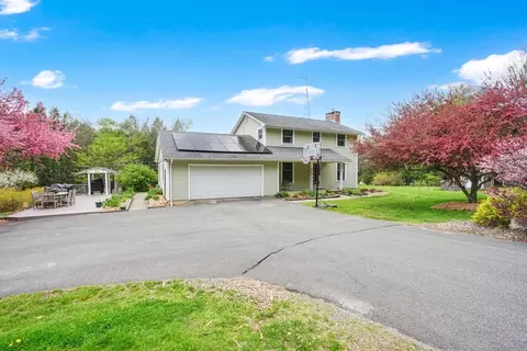 79 S Schoolhouse Rd, Leyden, MA 01301