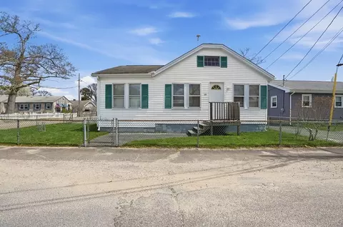 26 Bayview St, Wareham, MA 02571