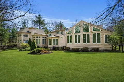 Exterior - 20 Albee Dr, Braintree, MA 02184 photo 4 of 4
