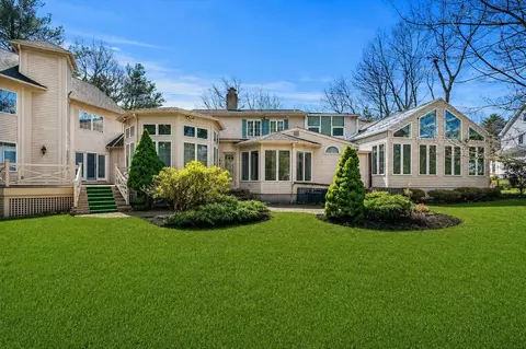 Exterior - 20 Albee Dr, Braintree, MA 02184 photo 3 of 4