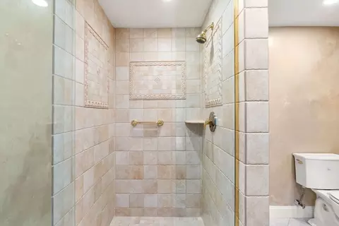 Bath - 20 Albee Dr, Braintree, MA 02184 photo 6 of 7