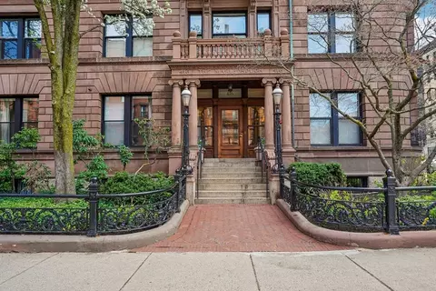 416 Marlborough St #408, Boston, MA 02116