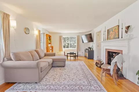 Living - 40 Ivy Dr, Athol, MA 01331 photo 2 of 4