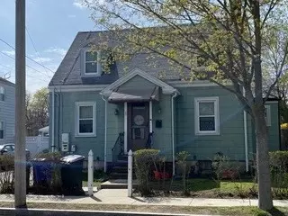 22 Ruggles St, Quincy, MA 02169
