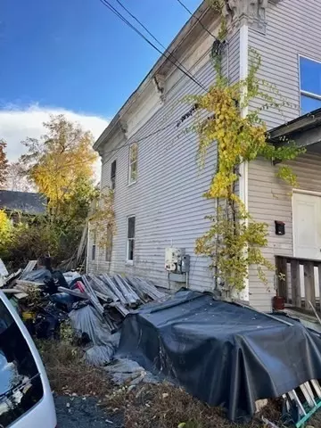 52 Mechanic St, Orange, MA 01364 photo 5