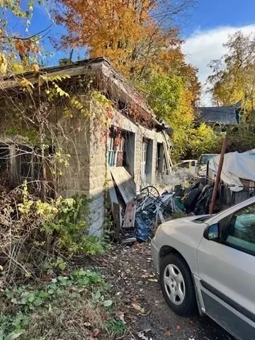 52 Mechanic St, Orange, MA 01364 photo 3