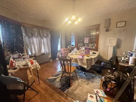 Dining - 119-121 Middlesex St, Springfield, MA 01109 photo 1 of 1
