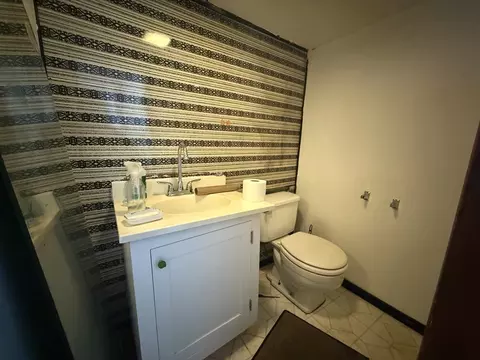 Bath - 119-121 Middlesex St, Springfield, MA 01109 photo 4 of 4