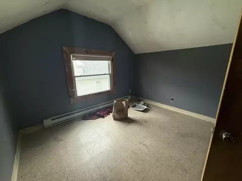 Bedroom - 119-121 Middlesex St, Springfield, MA 01109 photo 2 of 2