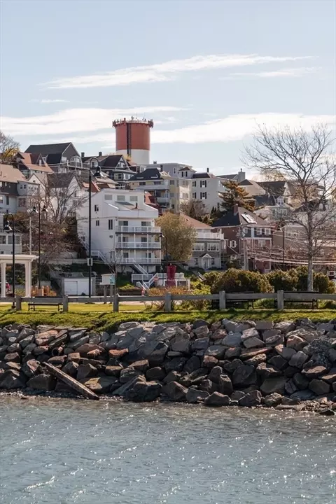 51 Harbor View Ave #PH3, Winthrop, MA 02152