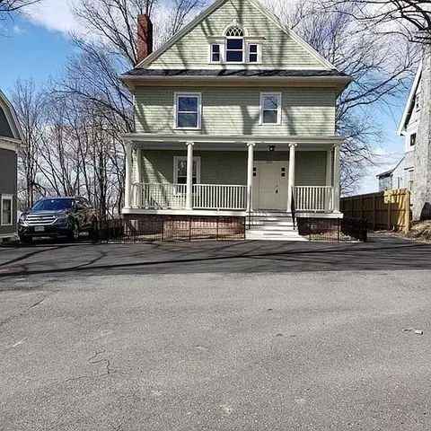 120 Mill St, Springfield, MA 01108
