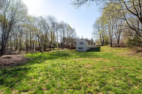 Exterior - 203 High St, Hingham, MA 02043 photo 3 of 4